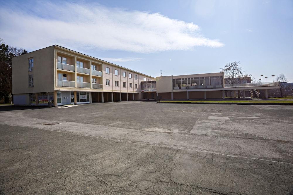 Hotel Zagreb Extérieur photo
