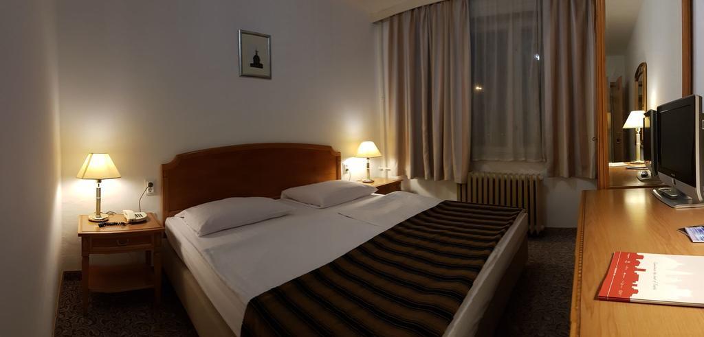 Hotel Zagreb Extérieur photo
