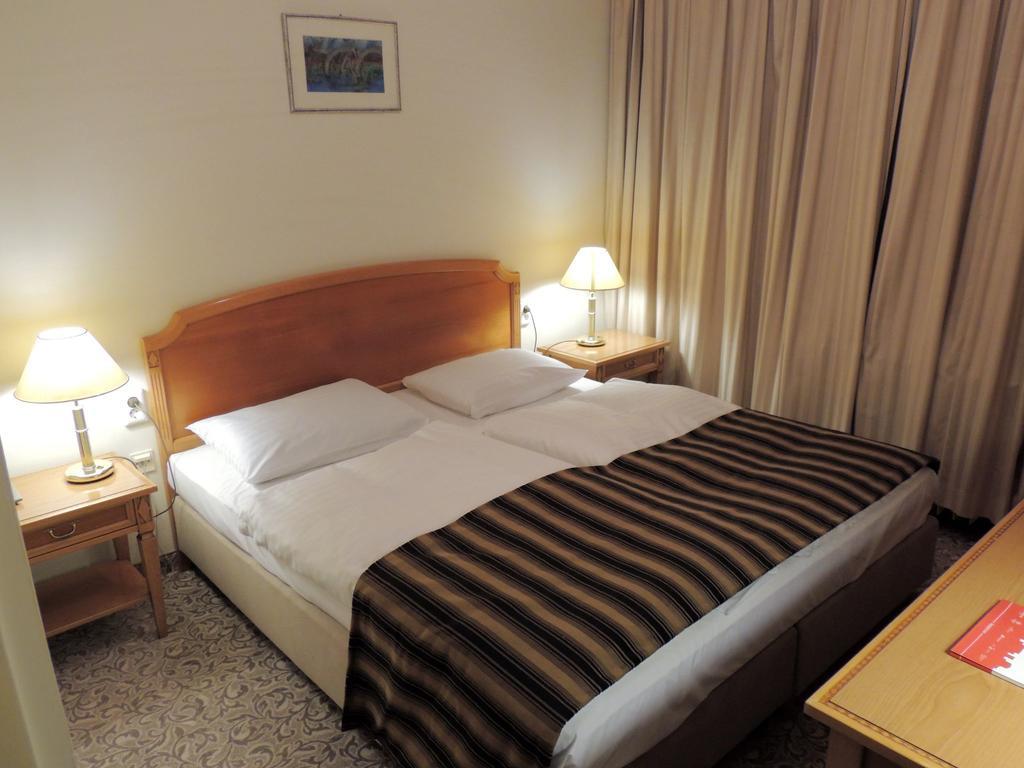 Hotel Zagreb Extérieur photo