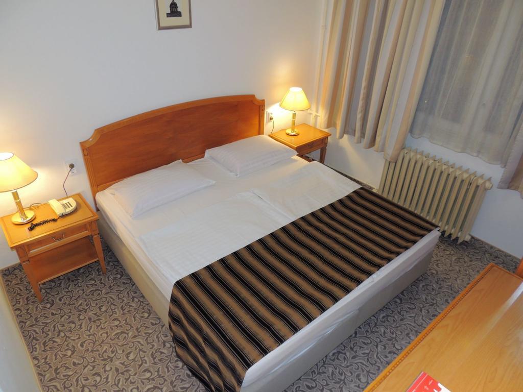 Hotel Zagreb Extérieur photo