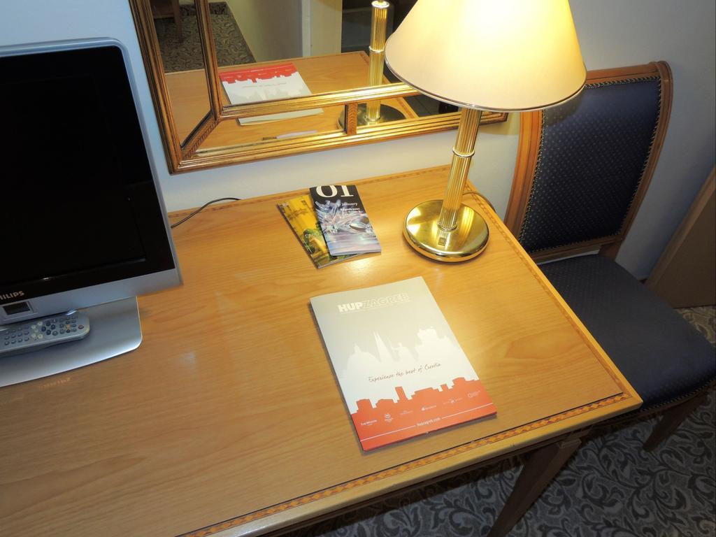 Hotel Zagreb Extérieur photo